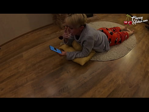 ❤️ Galna blondinen suger en enorm kuk och studsar på den - Analsex ❤❌ Kvalitets sex at us ❤