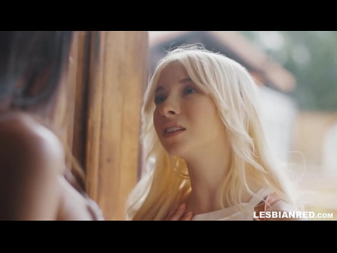 ❤️ Tjejen kommer hem några månader senare och slutar med att äta sin styvmors fitta. ❤❌ Kvalitets sex at us ❤