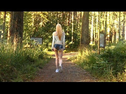 ❤️ Vacker kvinna rör sig långsamt, inte nakenvideo ❤❌ Kvalitets sex at us ❤